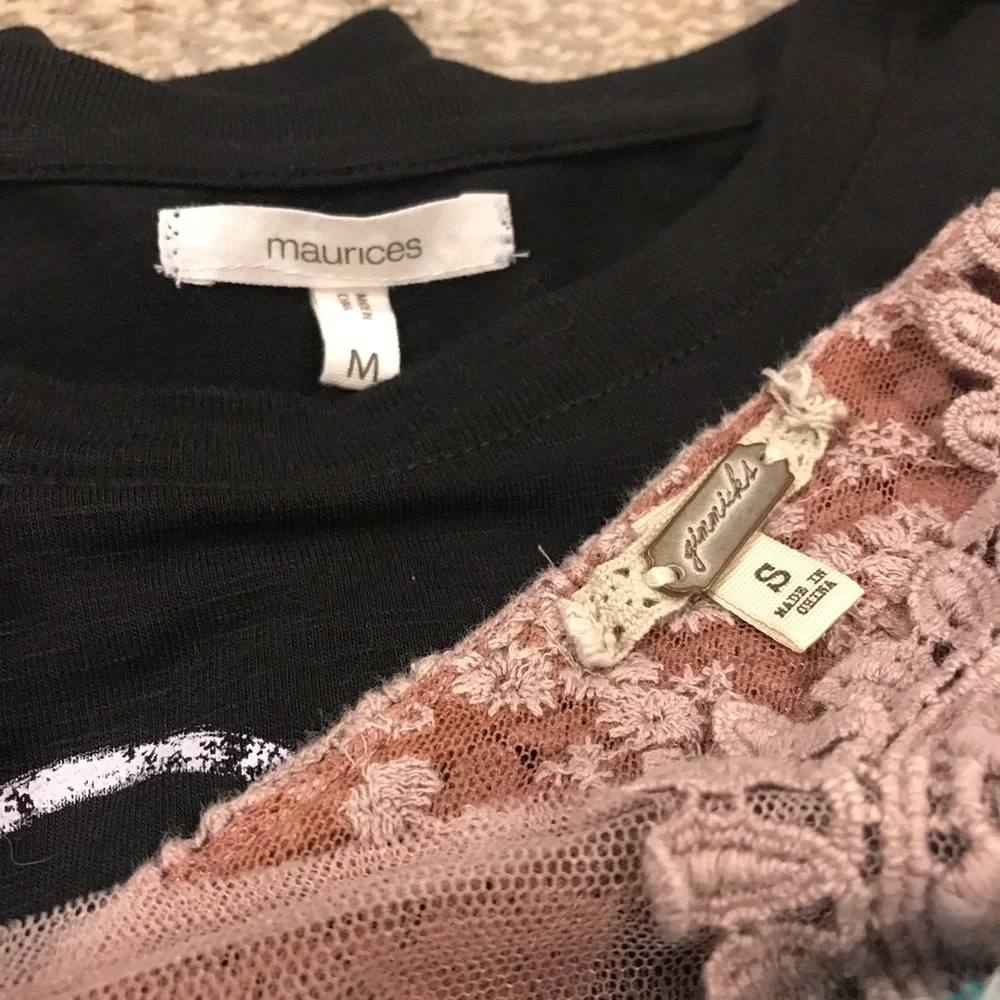 Lot of 4 Maurices Gimmicks Long & Short Sleeve Tops Knit Fall Lacy Medium Small - Picture 6 of 7